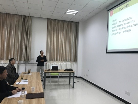 yl23455永利集团组织新进教师进行首聘期满述职汇报